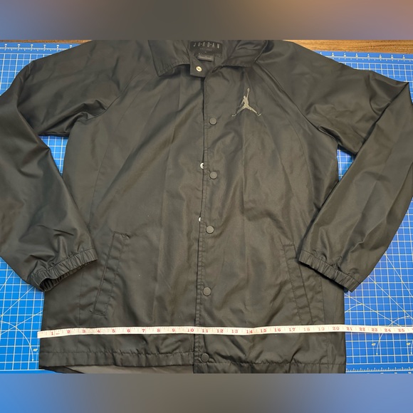 Jordan Coach Jacket - Picture 3 of 4